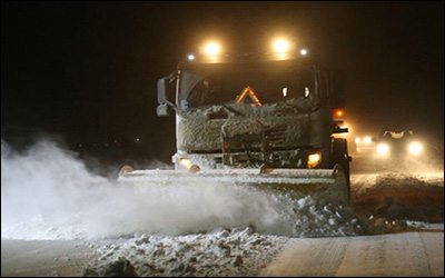 امدادرسانی به ۶۳ خودرو گرفتار در برف توسط راهداران آذربایجان شرقی