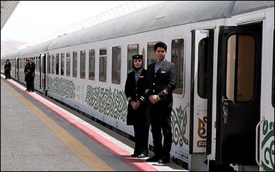 اضافه شدن قطار ۵ ستاره گردشگری به ناوگان ریلی فارس