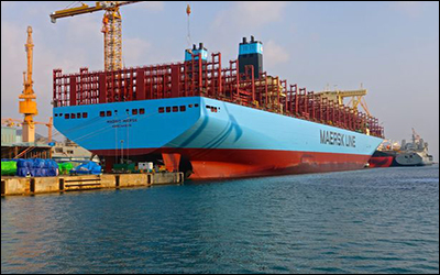 پهلوگیری بزرگترین کشتی کانتینری جهان در بندر تیانجین چین