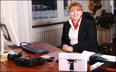 خانم مینو اخترزند ، مدیرعامل راه آهن کشور سوئد