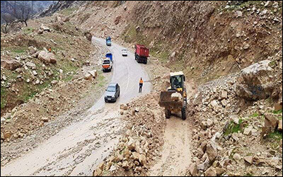 ریزش برداری ۱۵۰ نقطه از جاده‌های اصلی و روستایی شهرستان اندیکا در خوزستان