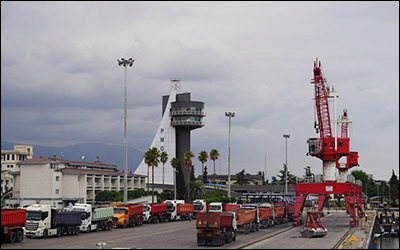 تخلیه یک میلیون و ۳۲۰ هزار تن کالای اساسی در بنادر مازندران