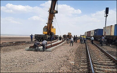 خداحافظی با محدودیت سرعت در ایستگاه خاتون‌آباد راه‌آهن هرمزگان