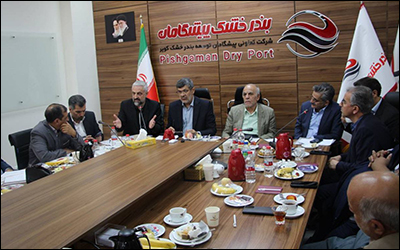 گمرک آماده کمک به توسعه بنادر خشک است