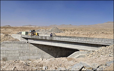 پیشروی عملیات ریل‌گذاری راه‌آهن سفیددشت - مبارکه از ایستگاه شهرکرد