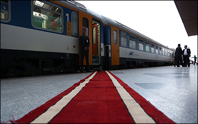 حرکت نخستین قطار مسافری رجا در مسیر زاهدان - اصفهان