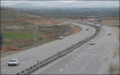 کاهش ۱۵ درصدی ترددوسایل نقلیه در محور‌های مواصلاتی استان یزد