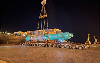 تخلیه چهار نگله سنگین ۲۳۰ تنی در بندر شهید بهشتی چابهار