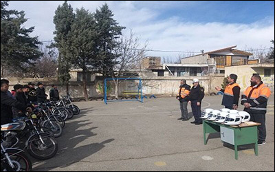 آموزش مبانی ایمنی و ترافیک به بیش از ۳ هزار راکب موتورسیکلت در استان البرز