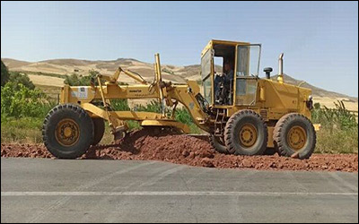 پاکسازی بیش از ۱۵۰۰ کیلومتر حریم جاده‌های استان آذربایجان غربی از ابتدای سال جاری تاکنون