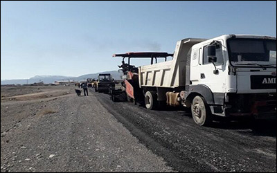 انجام ۶۰ کیلومتر روکش آسفالت در محورهای مواصلاتی شهرستان کاشان