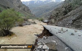 انسداد دو محور به دلیل سیلاب