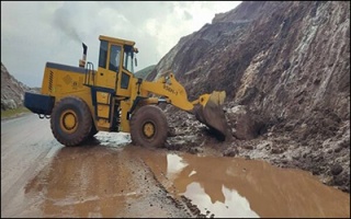 انجام ۸۷ عملیات ریزش‌برداری در جاده‌ های استان کردستان