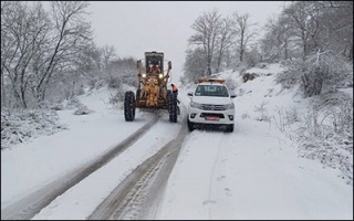 انجام ۳۲۰ کیلومتر باند برف‌روبی در محورهای کوهستانی استان گلستان