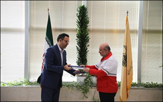 راه آهن و هلال احمر تفاهم‌نامه آموزشی امضاء کردند  آموزش امداد و نجات برای روسا و مهمانداران قطار