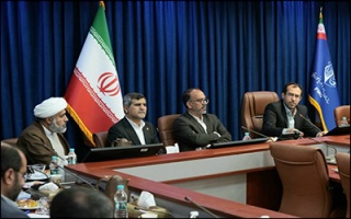 ​بازدید میدانی رئیس کل دادگستری خوزستان از بندر امام خمینی (ره)  تاکید بر ورود سریع کالاهای اساسی به بازار