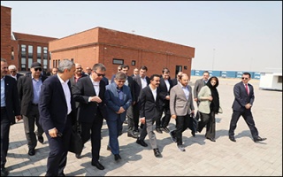 توسعه ترانزیت ریلی با همکاری های منطقه ای  هیئت عالی رتبه امارات از بندر خشک ریلی آپرین بازدید کردند