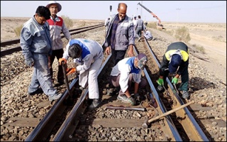 آغاز فاز دوم نصب سوزن‌های بتنی سنگین در راه‌آهن شرق  افزایش ایمنی و سرعت قطارها تا ۹۰ کیلومتر در ساعت