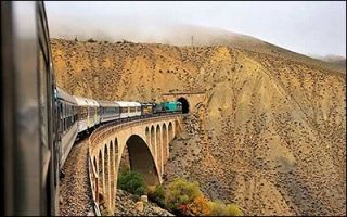 جابجایی بیش از ۳۷ هزار نفر مسافر در راه آهن زاگرس طی فروردین ماه سال جاری