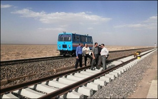 پیشرفت ۷۳ درصدی پروژه افزایش ظرفیت خطوط ریلی محور اصفهان - بافق