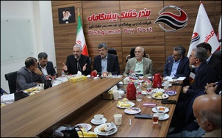 گمرک آماده کمک به توسعه بنادر خشک است