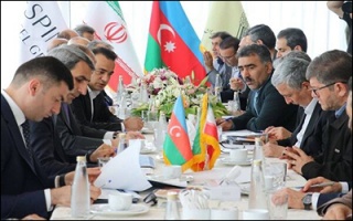 تأکید ایران و آذربایجان بر تسریع در تکمیل پایانه ریلی آستارا