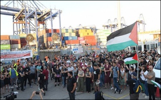 مخالفت کارگران بنادر یونان ، ایتالیا و فرانسه و انگلیس با حمل محموله های نظامی به سمت اسرائیل