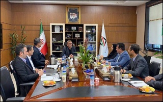 بازدید مدیران‌ کل دفاتر فناوری اطلاعات و بازبینی گمرک ایران از گمرک فرودگاه امام خمینی (ره)