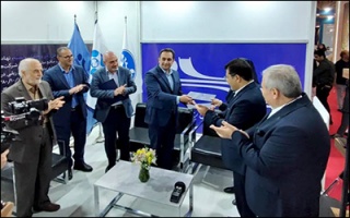 امضا تفاهم‌نامه بیمه تعهد پرداخت حقوق ورودی در ششمین نمایشگاه حمل‌ونقل ؛ گامی برای افزایش امنیت مالی ترانزیت کالا