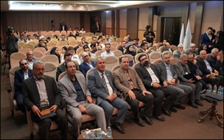 گروه ادمیرال در کانون تقدیر چهارمین همایش کارآفرینی دریایی