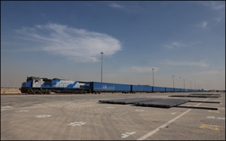 ورود نخستین قطار باری برنامه ریزی شده روسیه به بندر خشک آپرین