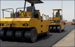 بهسازی و روکش آسفالت ۴۵ کیلومتر از محور قدیم قزوین - رشت پس از توقف چندساله