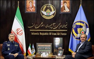 تأکید مدیرعامل شرکت فرودگاه‌ها و فرمانده نیروی هوایی ارتش بر توسعه همکاری‌ها