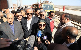 ثبت رکورد بیش از ۳۵۰ کیلومتر ریل‌گذاری در کمتر از یک سال در راه آهن چابهار - زاهدان
