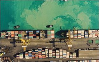 تخلیه و بارگیری ۵۲ هزار TEU کالاهای کانتینری در بندر بوشهر  شناورهای ورودی و خروجی به بندر بوشهر ۷ درصد رشد کرد