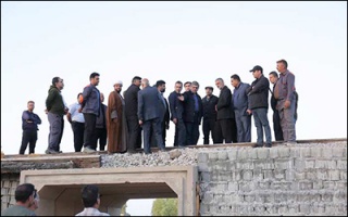 بازدید میدانی مدیرعامل راه آهن از اقدامات جهادی در بازسازی پل ریلی یحیی‌آباد کاشان