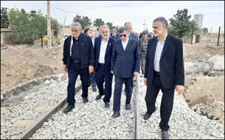حضور مشترک مجلس و دولت در کاشان  بررسی بازسازی زیرساخت ریلی