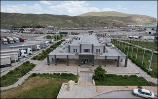 تردد بیش از ۱۹۳ هزار دستگاه ناوگان حامل کالاهای صادراتی و وارداتی از پایانه مرزی بازرگان در یک سال گذشته