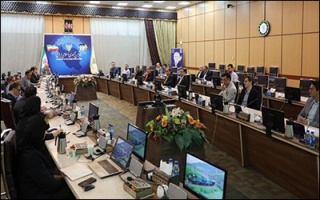 بررسی چالش‌های بخش خصوصی در بهره‌مندی از تسهیلات تبصره ۱۸ در حوزه ریلی