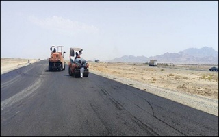 آغاز عملیات آسفالت ۲۶ کیلومتر بزرگراه در شمال سیستان وبلوچستان
