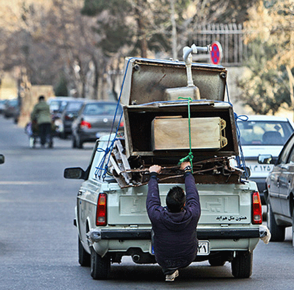 تخلفات رانندگان در طرح ترافیک کاهش یافت؛ قیمت آرم‌های روزانه وهفتگی