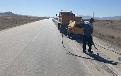 اجرای عملیات لکه‌گیری هندسی با استفاده از ۷۰۰ تن آسفالت گرم در محور بجستان - فردوس