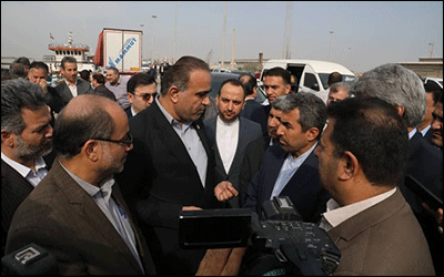 بازدید رئیس کمیسیون اقتصادی مجلس و‌ رییس کل گمرک از بندر خرمشهر